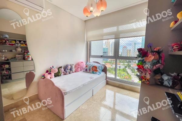 Venta de apartamento remodelado en p.h q tower, punta pacifica