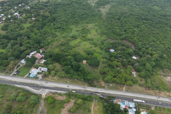 Venta de terreno en punta barco