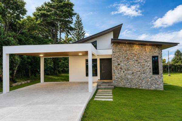 Contemporary home for sale in alto boquete