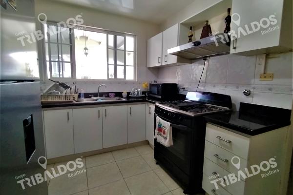 Venta de casa adosada en villa de las azores en villa lucre