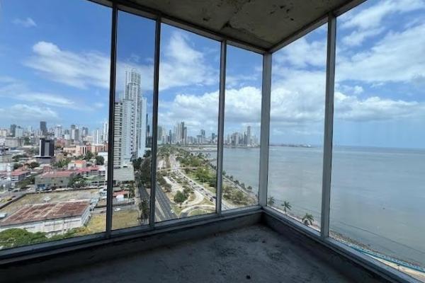 Oficina para venta en balboa office center con la mejor vista