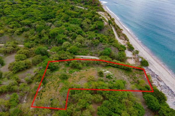 Oceanfront investment opportunity in playa el higo