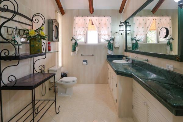 Venta de residencia tipo hacienda con ríos y senderos vía al valle de antón