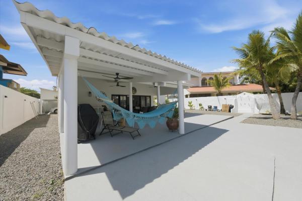 Southern dreams villa coastal hideaway malibu beac