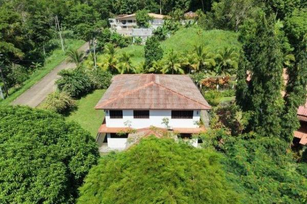 Gran propiedad con 2 residencias independientes en las cumbres