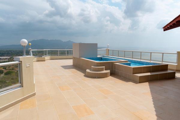 Apartamento en el 8vo piso en coronado golf tower