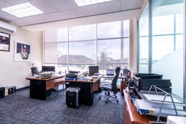 Venta de edificio para oficinas y call center en albrook fields