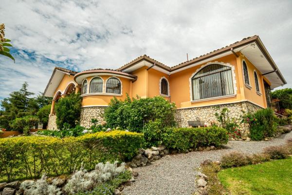 Casa en la ladera de boquete, panamá