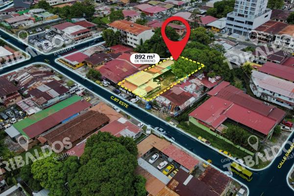 Venta de terreno comercial en parque lefevre