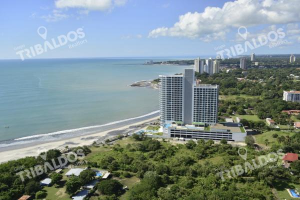 Venta de apartamento en royal palm nueva gorgona