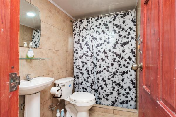 Beautifully maintained 3-bedroom home with guest s