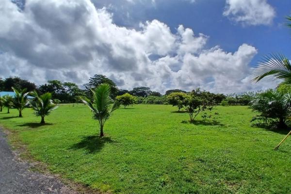 Finca bien concebida en una zona tranquila