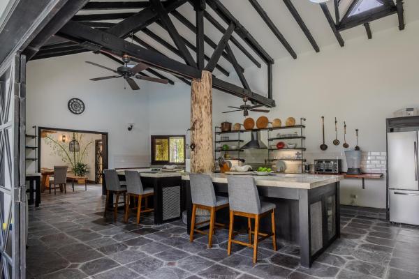 Luxury 4.6 ha finca with 900 m² home in coclé