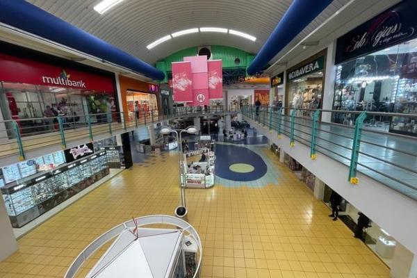 Venta de local en albrook mall