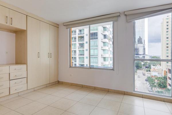 Large apartment at an excellent price