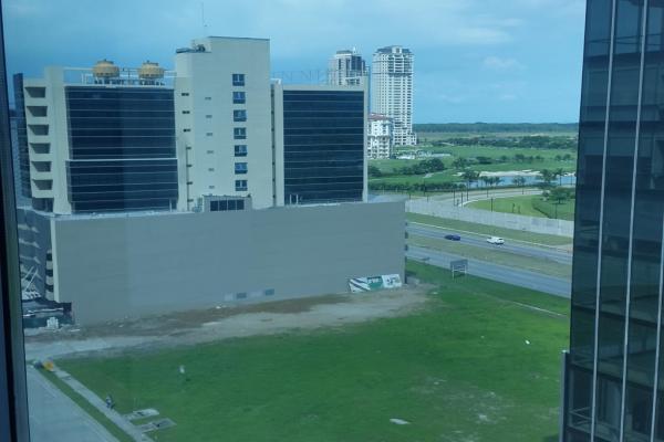 Venta de oficina en santa maria office plex 70 y 71