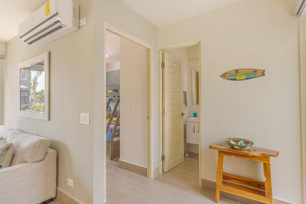 Furnished 2-bedroom beach home in playa caracol