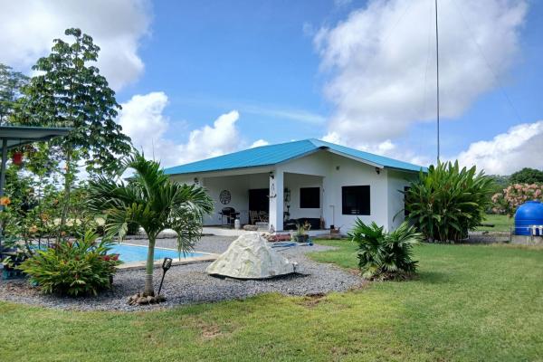 Finca bien concebida en una zona tranquila