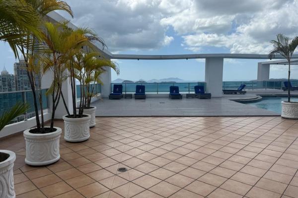 Apartamento en venta en grandbay tower