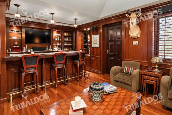 Venta de casa de 2 niveles en altos del golf