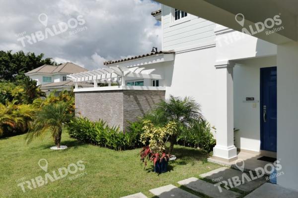 Bijao beach club & residences