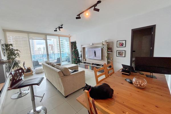 Alquiler apartamento (línea blanca)