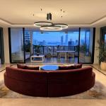 The bay at your feet · 360° · 13th floor la cresta
