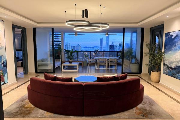 The bay at your feet · 360° · 13th floor la cresta