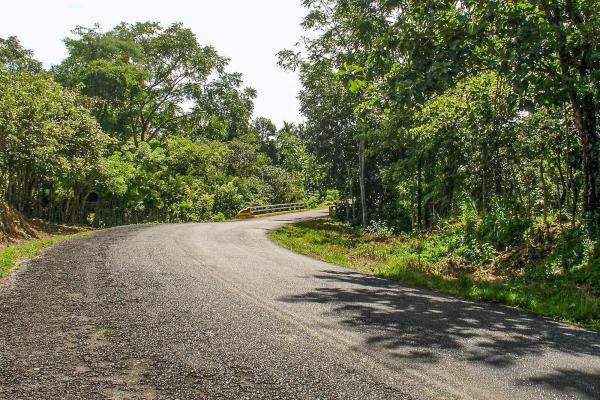 16,113 m² land with creek & mountain views, dolega