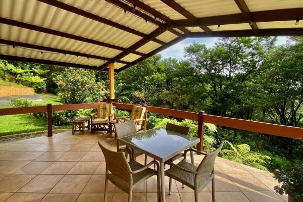 Mountain retreat in altos del maria