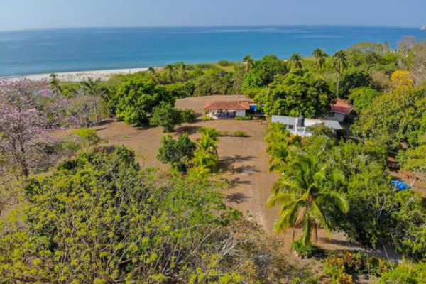 Se vende casa frente al mar en sea cliff