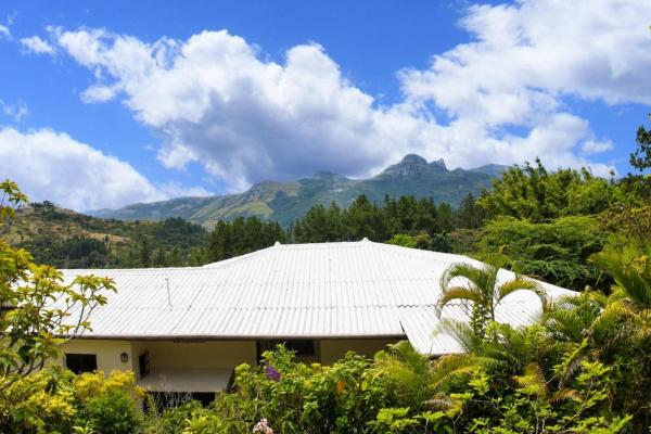 House for sale with stunning views in sora