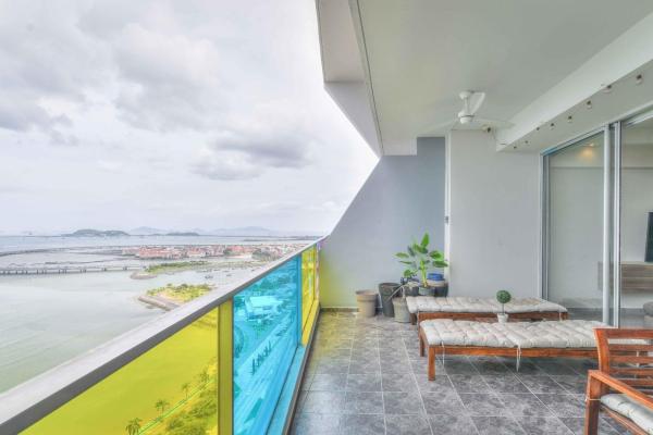 Apartamento frente al mar en venta avenida balboa