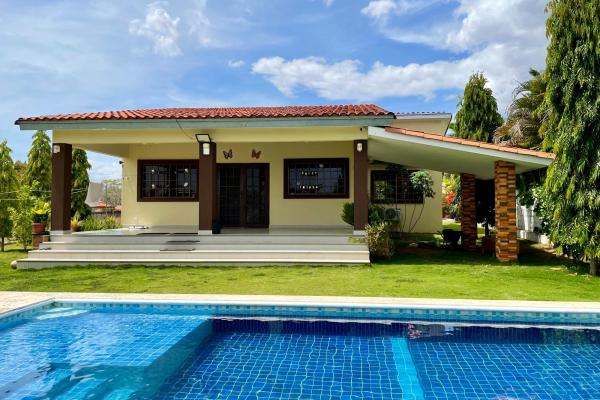 Venta de casa en coronado, los bosques.