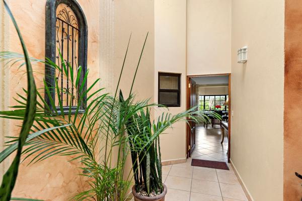 Rare 3-bedroom corner condo in valle escondido