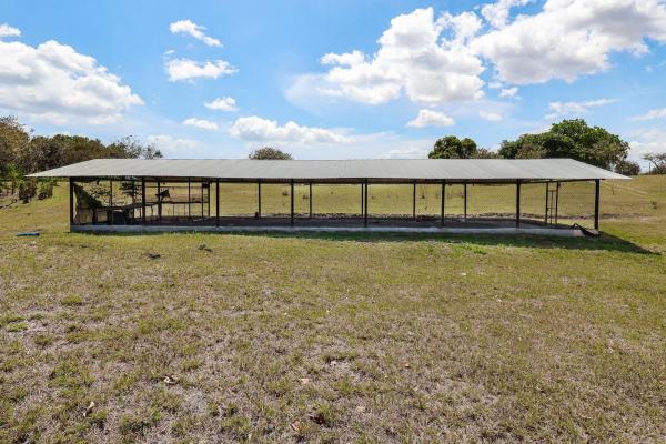 Venta de granja con mejoras en san carlos