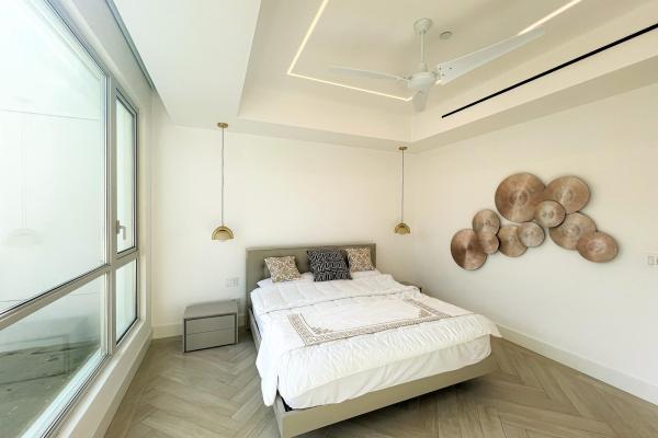 Apartamento con luz natural y vistas a la marina en bcr