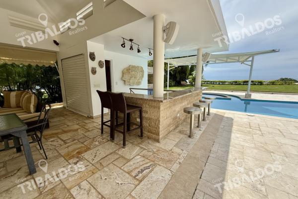 Venta de casa en bijao, con vista al mar