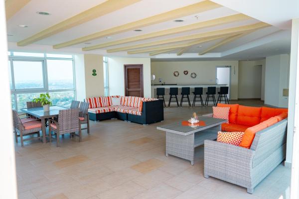 Apartamento en el 8vo piso en coronado golf tower