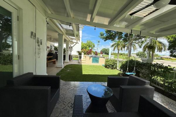For sale apartment ground floor bijao howard 12