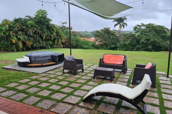Casa en hacienda pacifica de 3 recamaras y amplio jardin