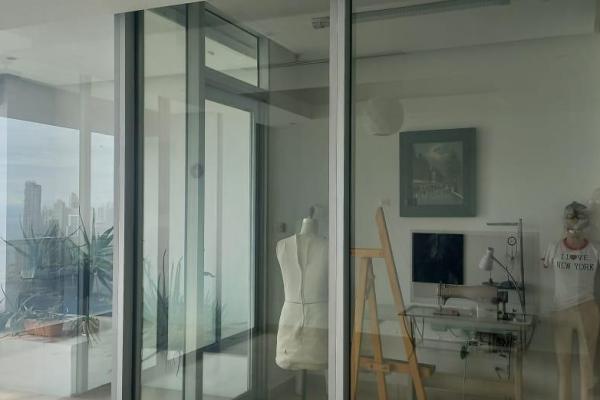 Banco vende ph rivage tower avenida balboa