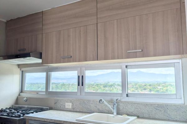 Beachfront living condo gorgona close to coronado
