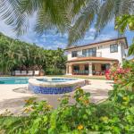 Gorgeous beachfront house for sale in buenaventura