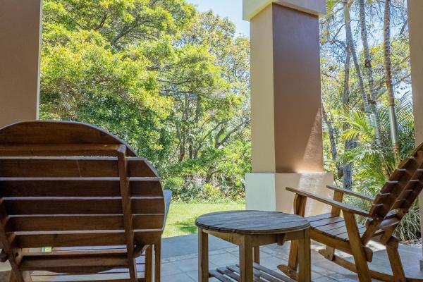 Two villas with 6 bedrooms and mountain views