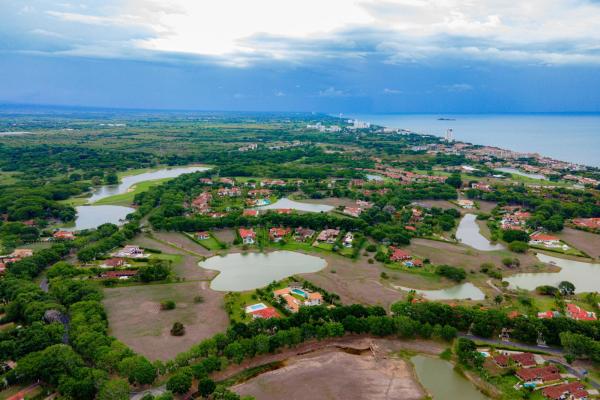Lake view apartment in casa del sol buenaventura