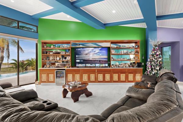 Unique beachfront home in playa la barqueta