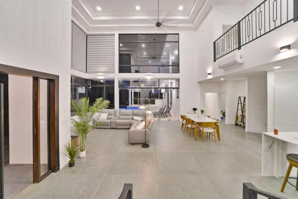 Modern ocean view home in los destiladeros