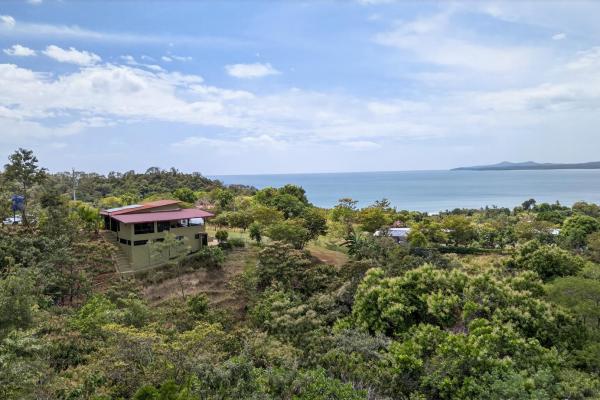 Ocean view home for sale in altos de malena torio