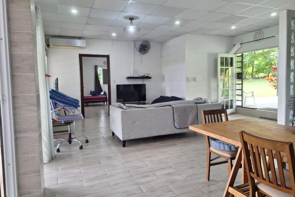 Casa con piscina y 1,8 hectáreas de terreno